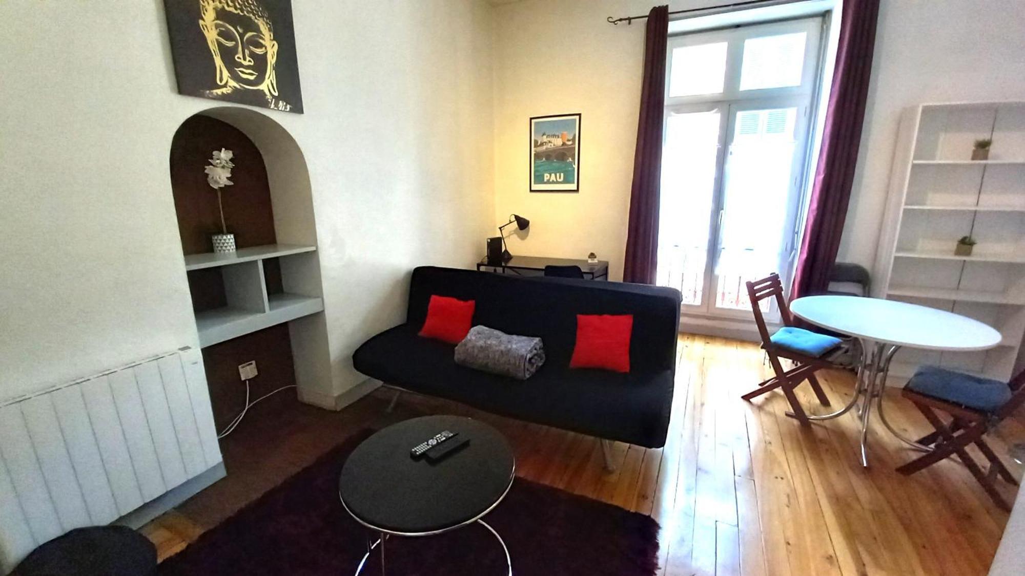 Le Gambetta T2 Cosy Hypercentre Wifi Fibre Avec Parking Apartment Pau Luaran gambar